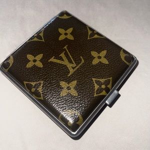 Extremely RARE 1960’s Vintage Louis Vuitton metal cigarette case (Unisex)